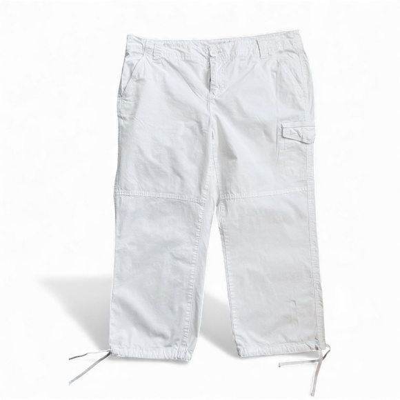 DKNY JEANS White Cropped Cargo Pants (Size 8) - Picture 1 of 6
